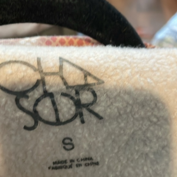 Chaser sweatshirt, crop size small pit to pit 25 NWT🩷🩷🩷 - Picture 3 of 4